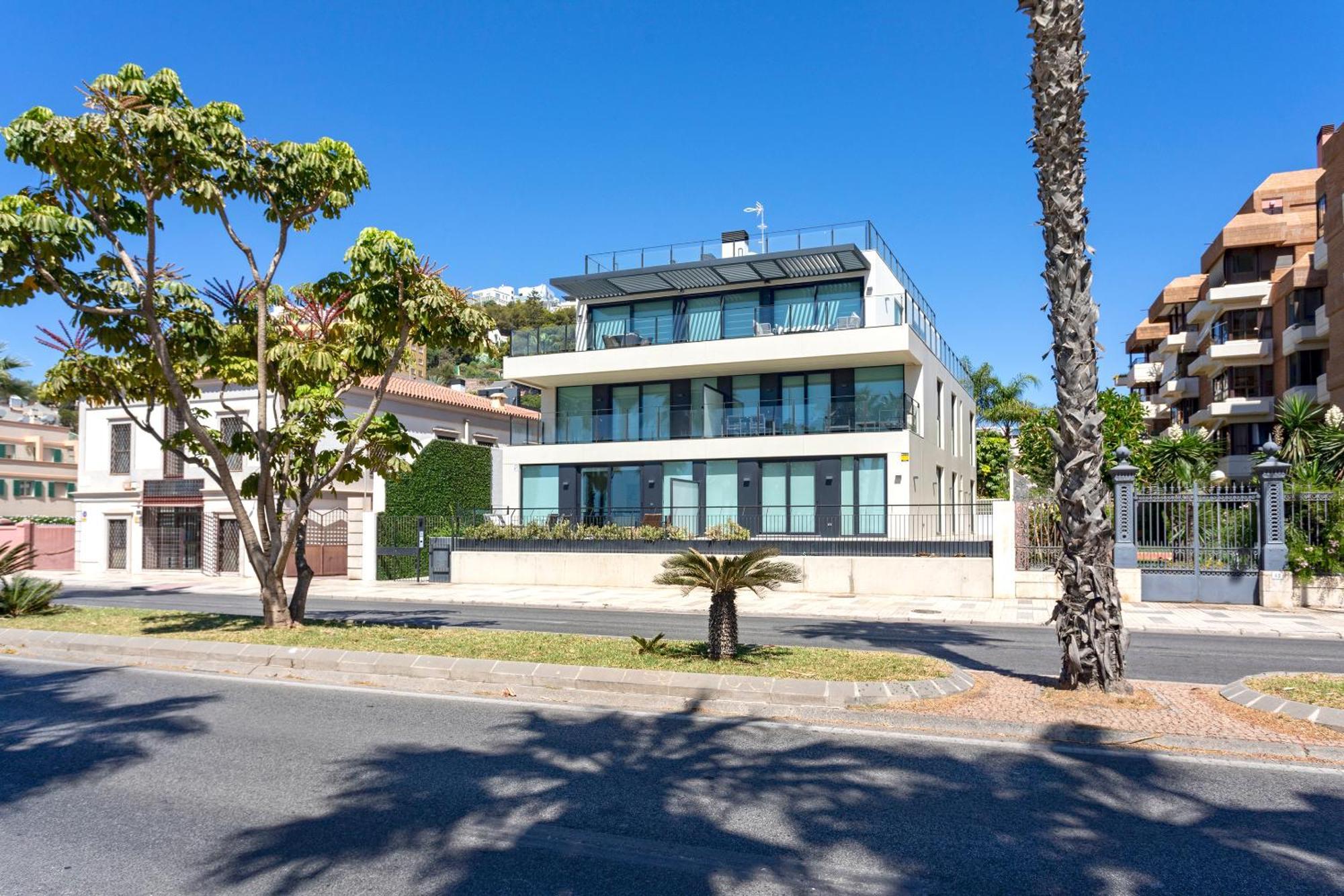 Malagueta Beach Front Luxury Apartment By Rent Me Málaga Buitenkant foto