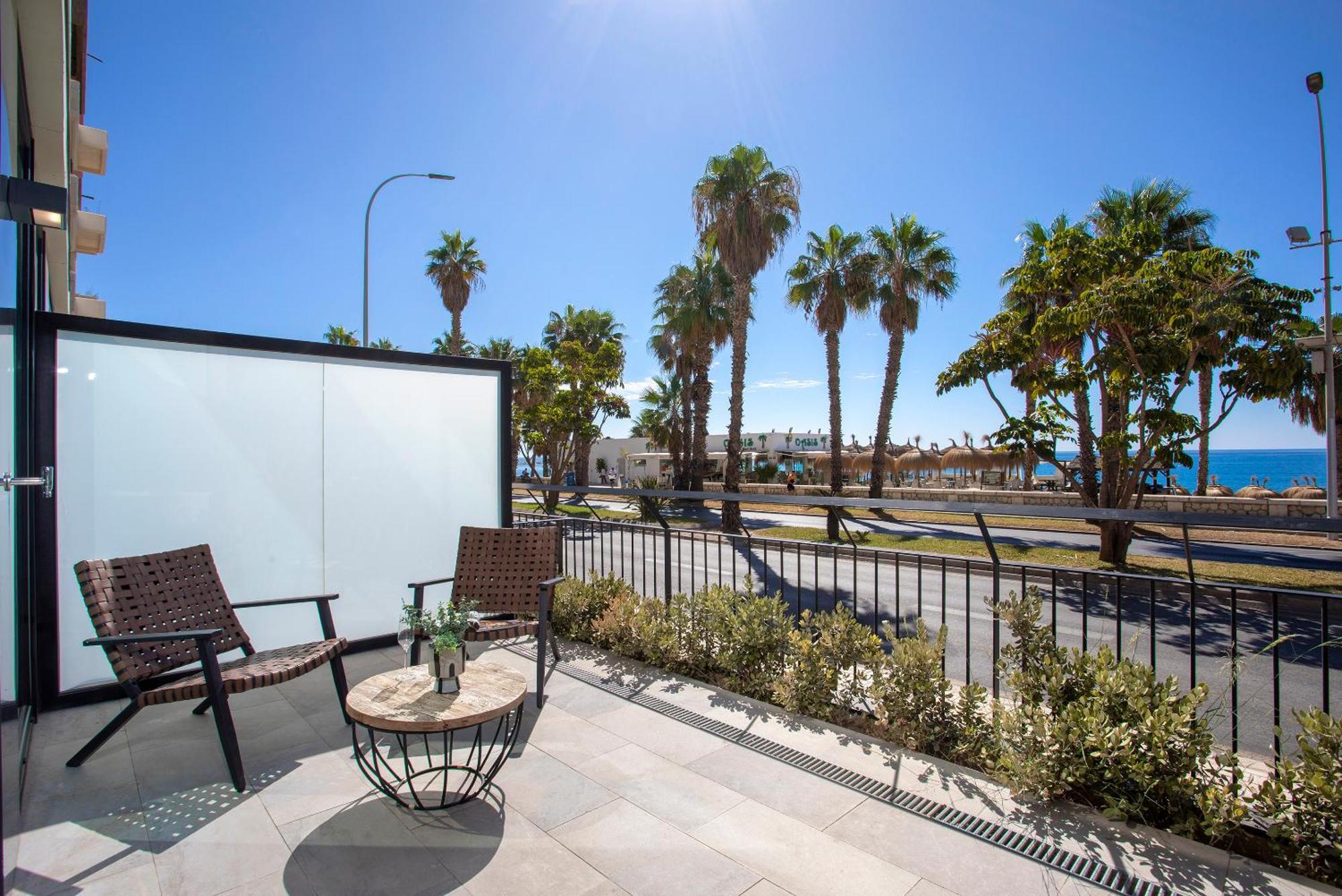 Malagueta Beach Front Luxury Apartment By Rent Me Málaga Buitenkant foto